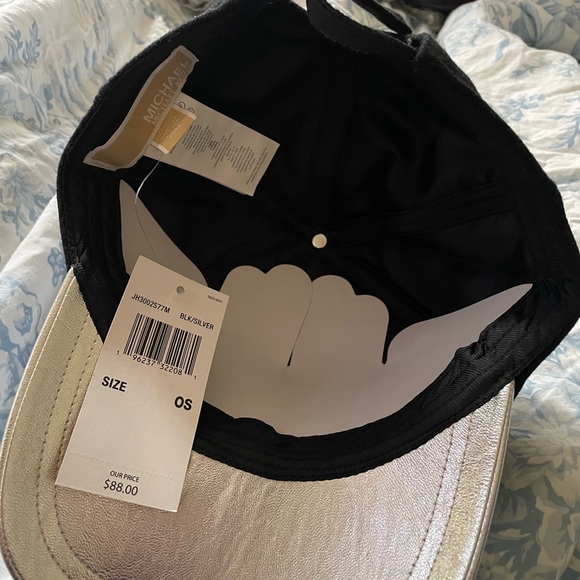 MICHAEL KORS BASEBALL CAP NWT - Picture 3 of 7